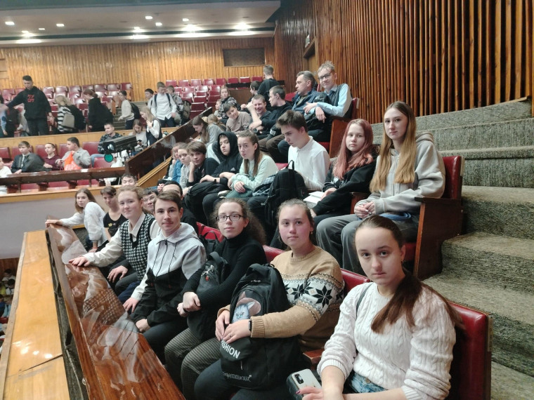 Поклонимся великим тем годам!.